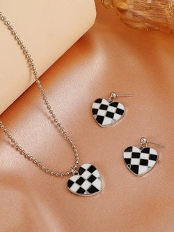 Checkered Pattern 3pc. Heart Set